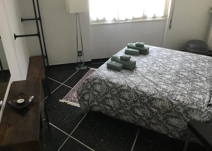 Mondrian's House * ジェノヴァ