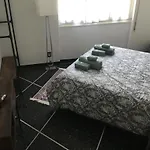 Mondrian's House * Генуя